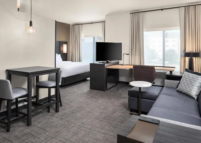 Hotel By Marriott East Peoria