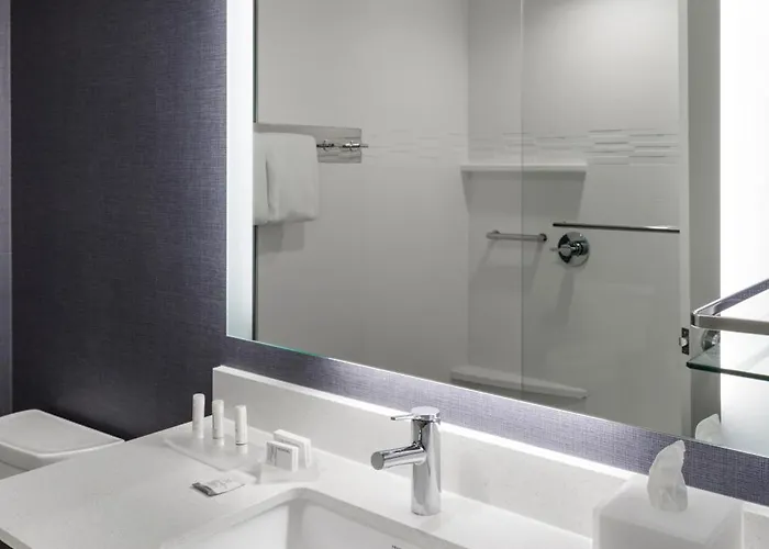 Hotel By Marriott East Peoria
