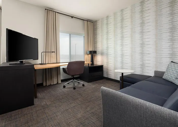 By Marriott East 3* Peoria