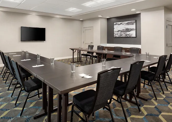 By Marriott East 3*